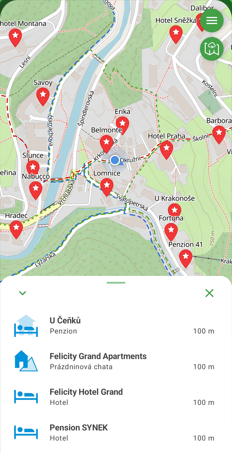 Obrazovka ObjevTrasy: mapa s penziony a hotely ve Špindlerově Mlýně